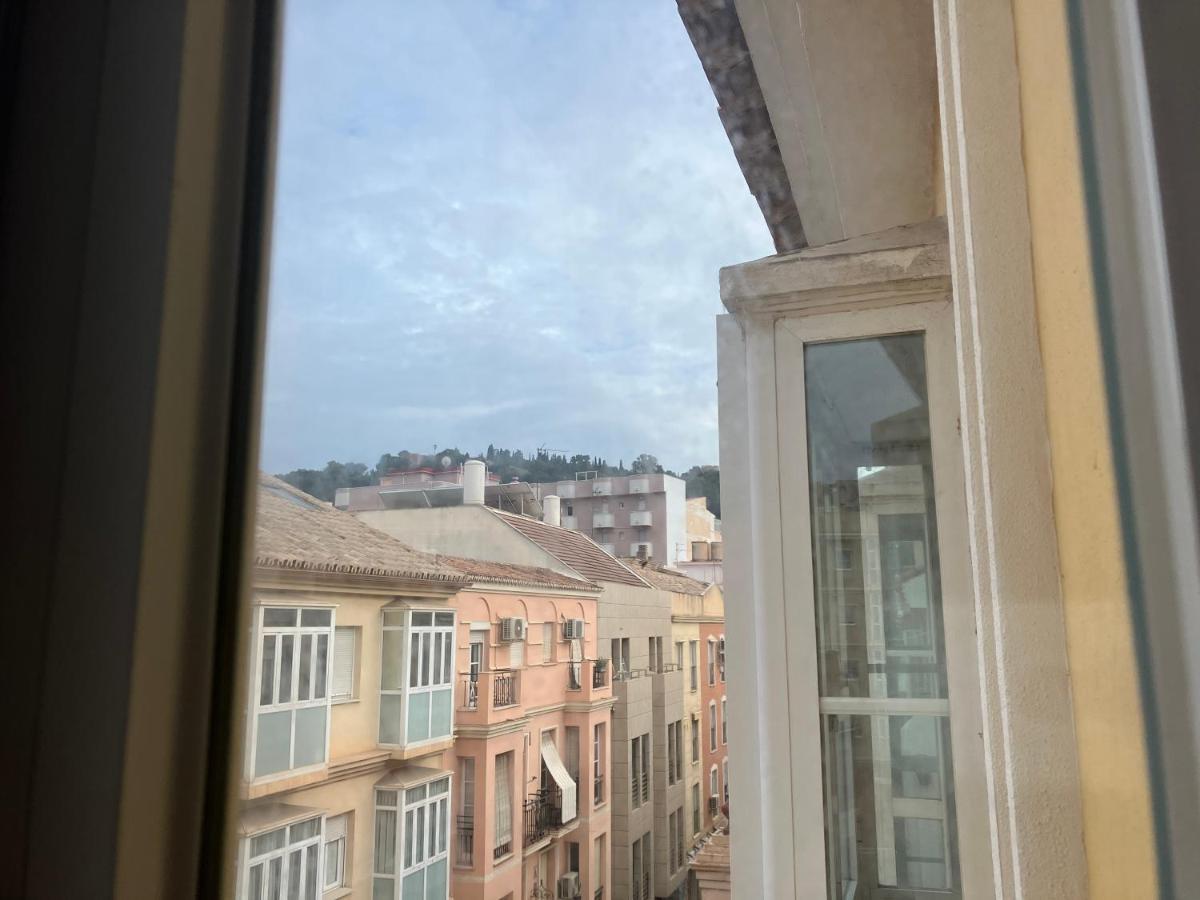 Апартаменты Malaga Victoria Экстерьер фото